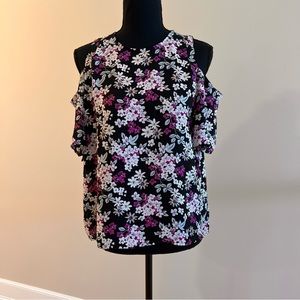 🚨Express Shirt! Size Small! Floral!